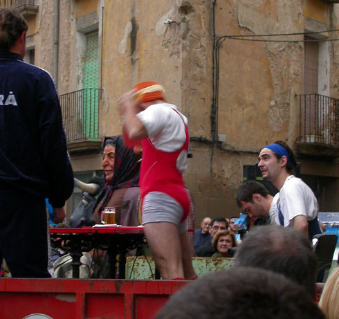 22 de Febrer de 2003 Prova d'aixecament de cervesa  Torà -  Ramon Sunyer