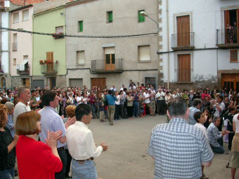 5 de Juny de 2003 Gran rebuda dels joves a la vila  Torà -  Ramon Sunyer