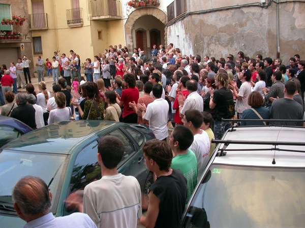 5 de Juny de 2003 Gran rebuda dels joves a la vila  Torà -  Ramon Sunyer