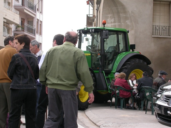 25 de Març de 2005 Detall d'un tractor,  cada vegada menys presents al mercat  Torà -  Ramon Sunyer