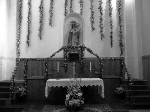 06.05.2007 Detall de l'altar del Roser  Torà -  Josep Gatnau