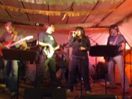 El grup Bottomless actuarà dilluns a la nit