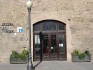 L'Oficina de Turisme, situada a la Carretera de Bassella, 1