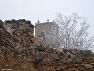 Torá: La torre del campanar amb boira  Carmen Aparicio