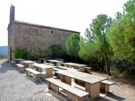 Vilanova de l'Aguda: Zona de descans a l'ermita de Santa Perpètua  Isidre Blanc