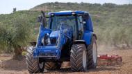 New Holland estrena el primer tractor de metà