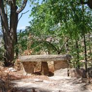 L'Alzina: banc de pedra  Ramon Sunyer