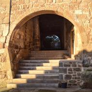 Sant Just d'Ardèvol: portal  Ramon Sunyer