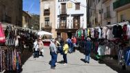 Torà: Parades a la plaça de l'Hostal  Ramon Sunyer