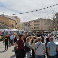 Torà: Parades a la plaça de la Creu  Ramon Sunyer