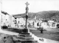 Torà: PlacÌ§a de la Creu  Agustí Colomines