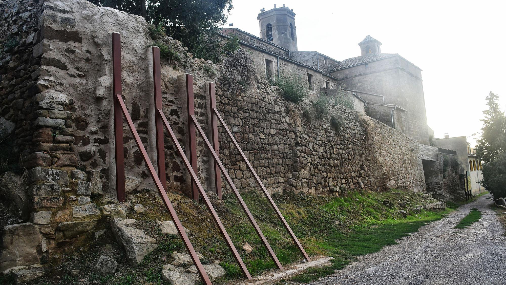 Projecte Restauració i Consolidació d’un tram de Muralla al carrer Llanera